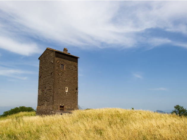Torre Castrum Castilionis - Foto Simona Sansonetti Torre Castrum Castilionis - Foto Simona Sansonetti