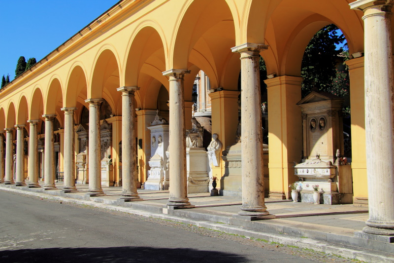 Quadriportico - panoramica - colonnato arcata sinistra