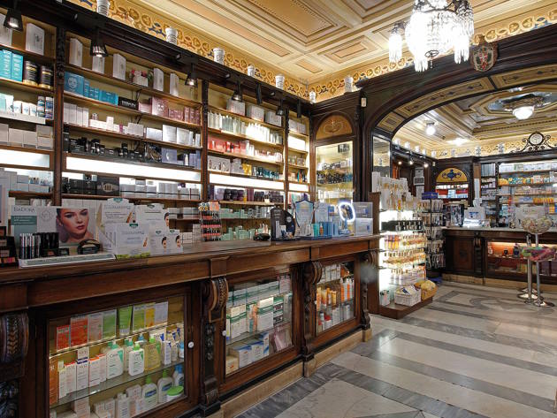 Antica Farmacia Reale dal 1672 Antica Farmacia Reale dal 1672