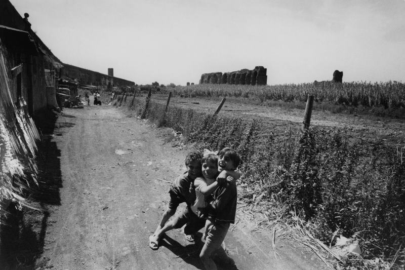 Baracche all'Acquedotto Felice, Roma 1958 ca. Baracche all'Acquedotto Felice, Roma 1958 ca.