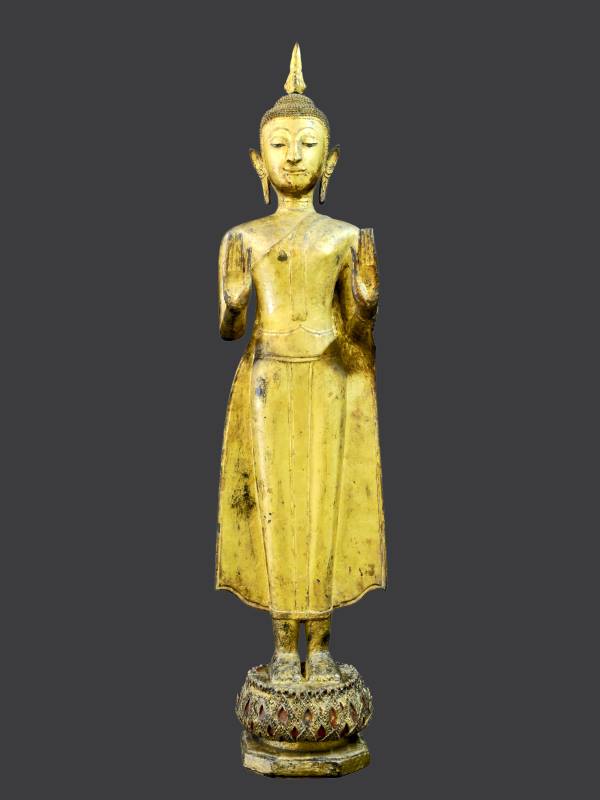 Buddha in abito monastico sec. XVIII Buddha in abito monastico sec. XVIII