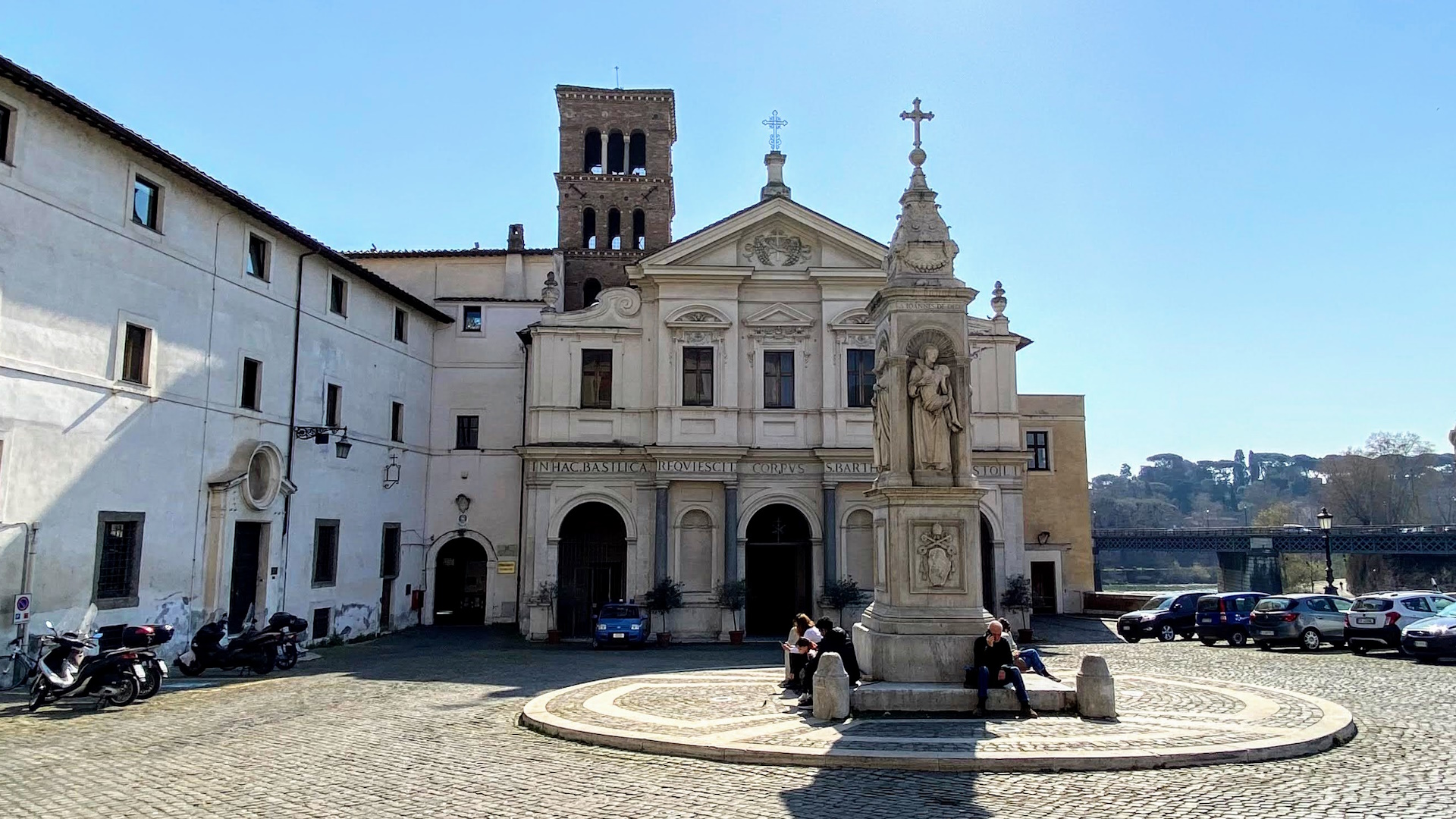 Iglesia de San Bartolomeo all'Isola | Turismo Roma