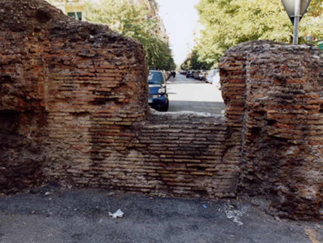 Cisterna di Piazza Ronchi Foto Sovrintendenza Archeologica Cisterna di Piazza Ronchi Foto Sovrintendenza Archeologica