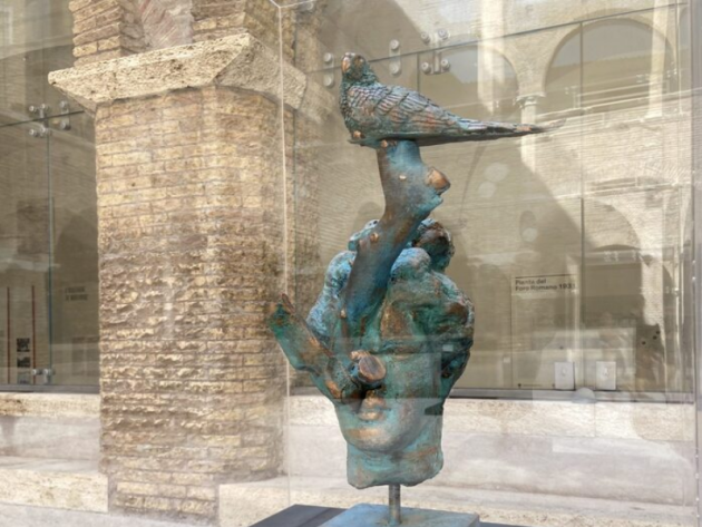 Cyprea. La rete di Afrodite-Foto: Panikos Tembriotis, Remix of charm and politics, 2016 Cyprea. La rete di Afrodite-Foto: Panikos Tembriotis, Remix of charm and politics, 2016