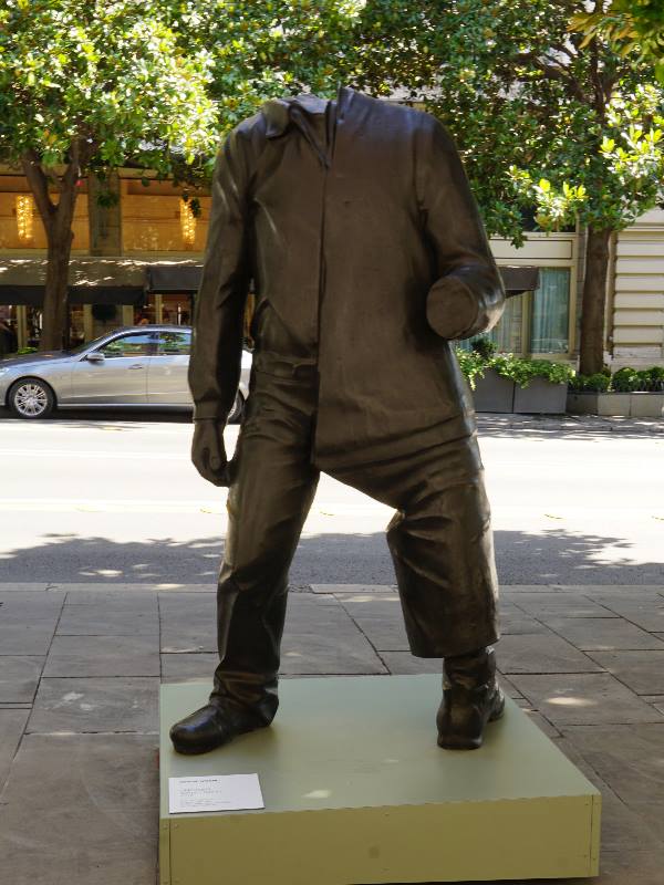 Erwin Wurm - Via Veneto Contemporanea Erwin Wurm - Via Veneto Contemporanea