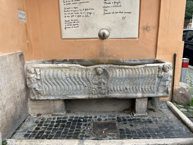 Fontana Sarcofago di via Corsini-Foto: Turismo Roma