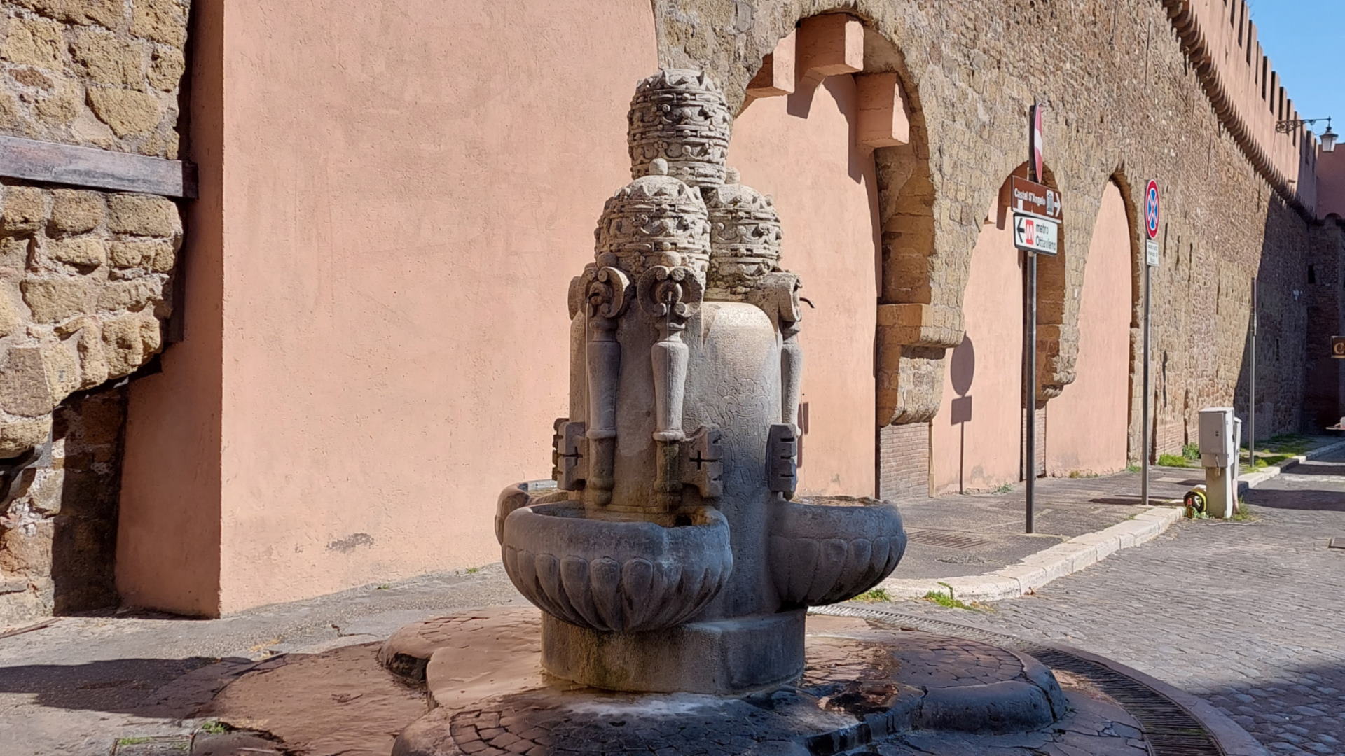 Fontana delle Tiare Fontana delle Tiare