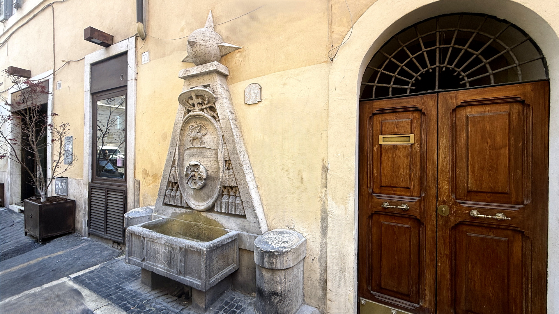 Fontana di Piazza della Cancelleria Ph. Turismo Roma