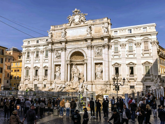 Fontana di Trevi passerella Fontana di Trevi passerella