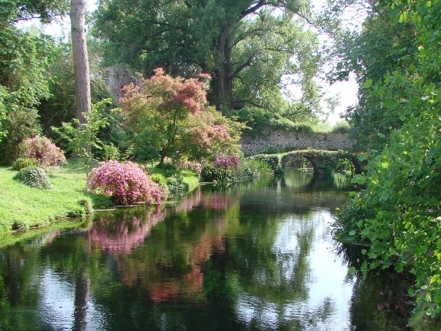 Giardino di Ninfa Giardino di Ninfa