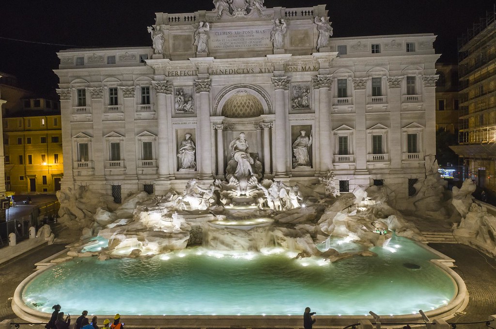 Nuova illuminazione per fontana di Trevi Nuova illuminazione per fontana di Trevi