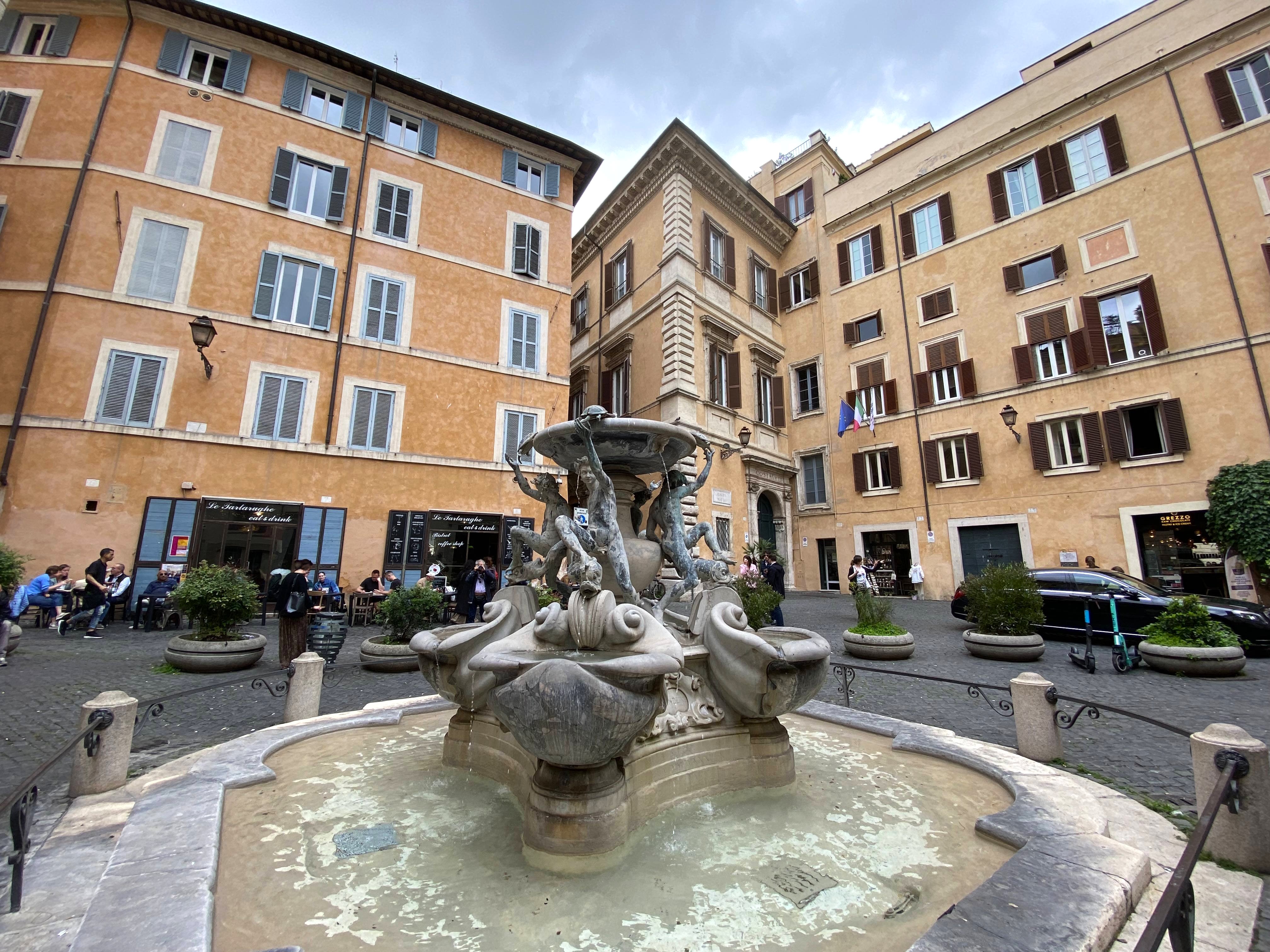 Piazza Mattei con Palazzo Costaguti ph. Turismo Roma Piazza Mattei con Palazzo Costaguti ph. Turismo Roma