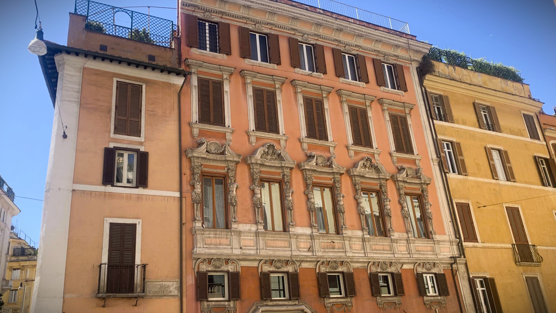 Palazzo Toni ph. Turismo Roma Palazzo Toni ph. Turismo Roma