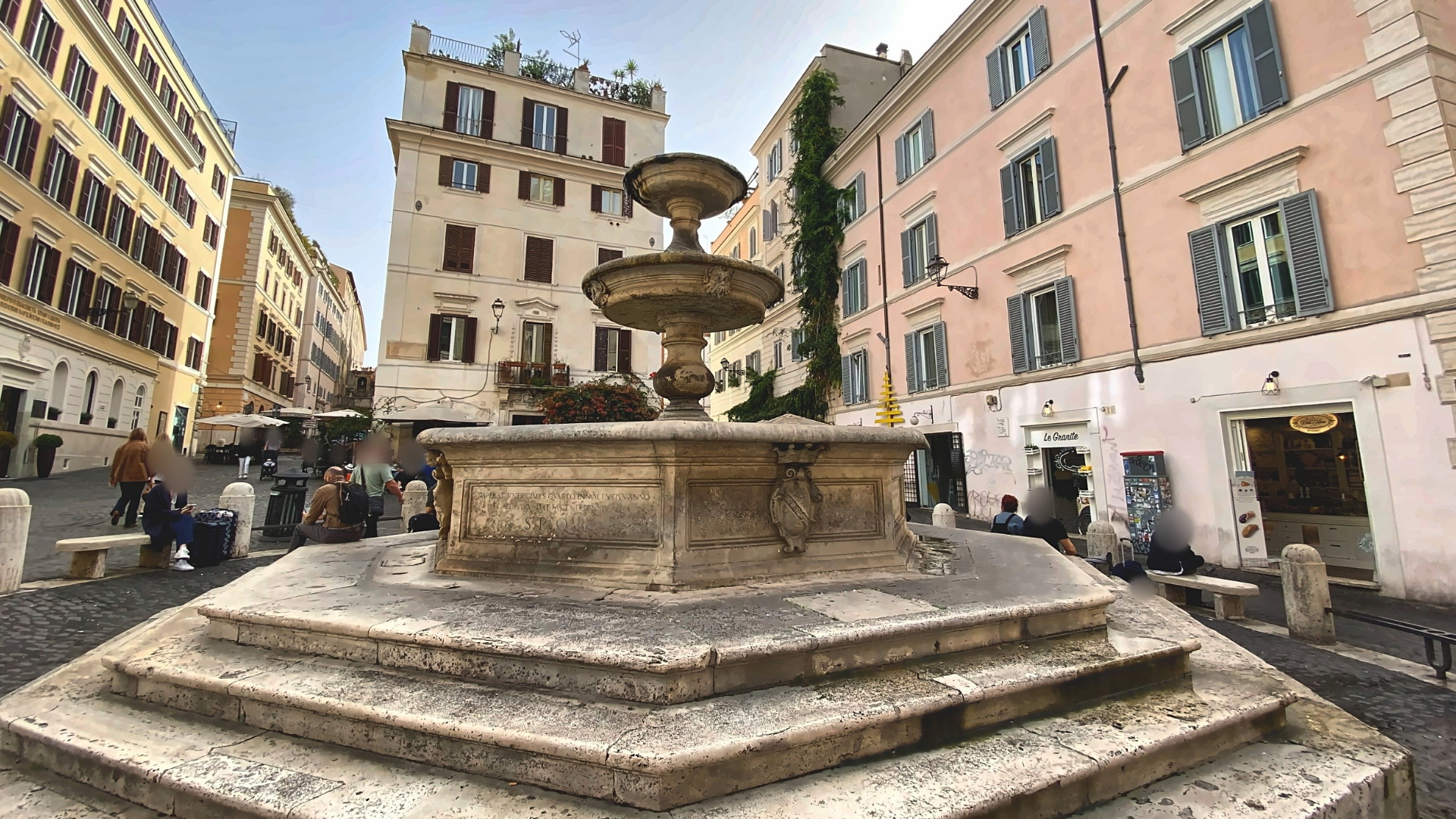 Piazza della Madonna dei Monti Ph. Turismo Roma Piazza della Madonna dei Monti Ph. Turismo Roma