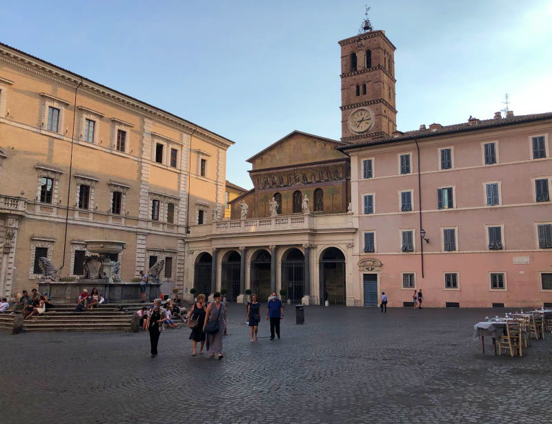 Piazza Santa Maria in Trastevere