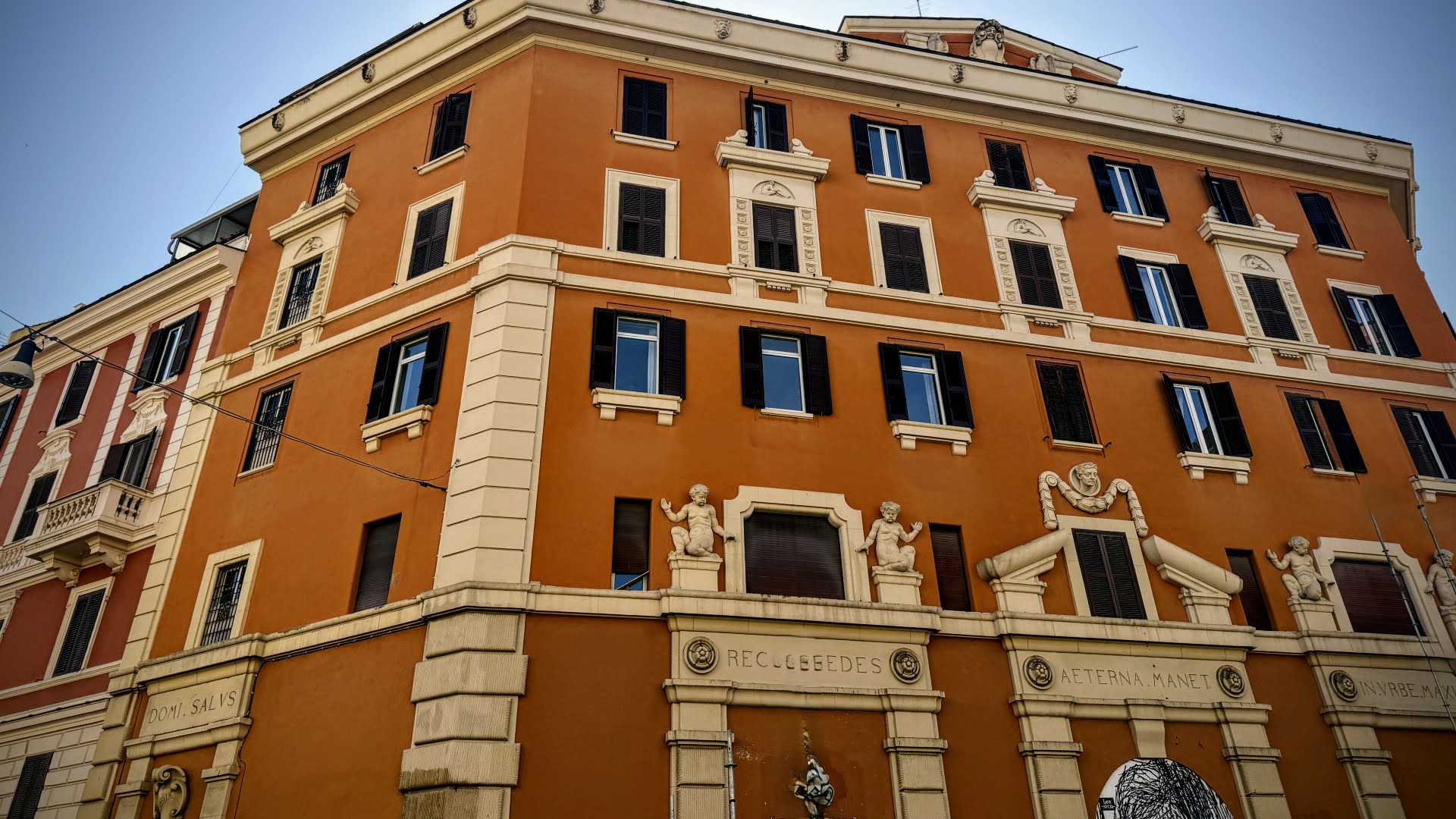 Piazza dei Sanniti ph. Turismo Roma