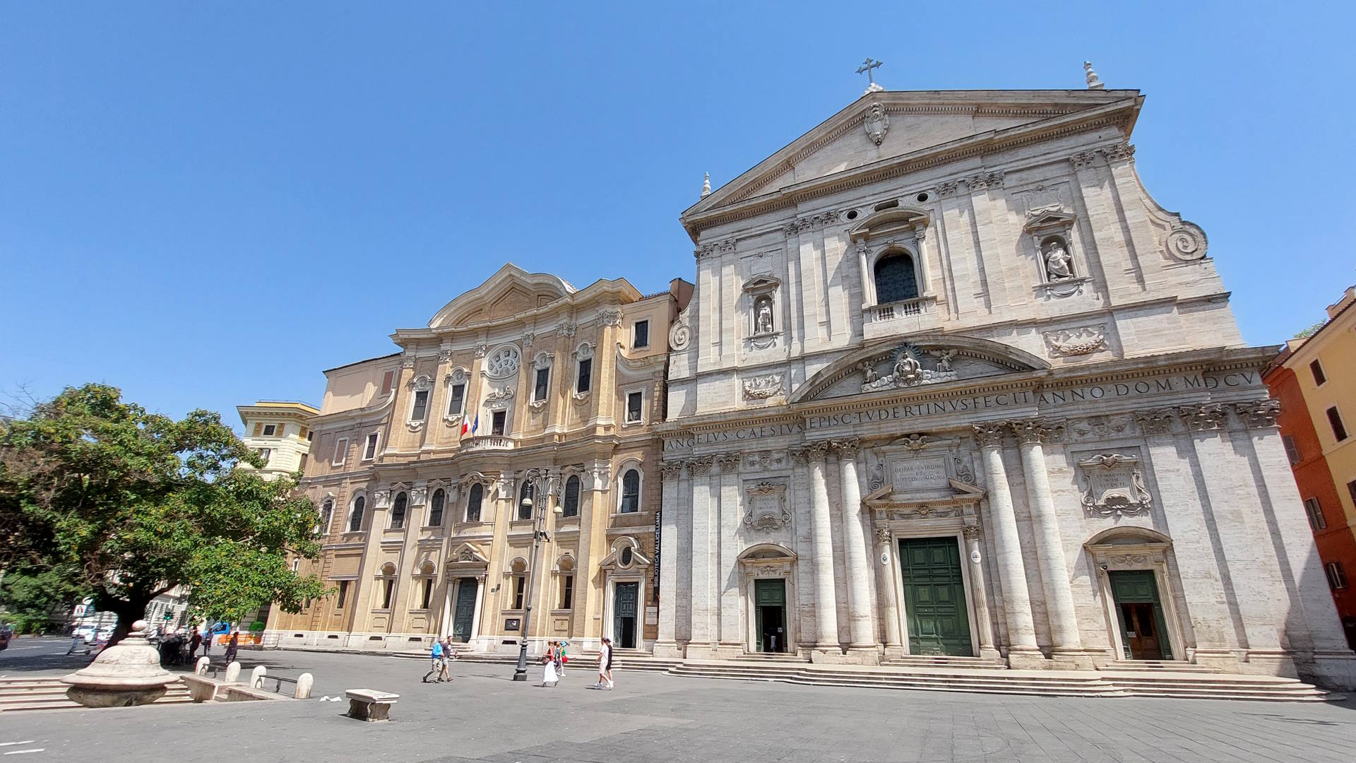Piazza della Chiesa Nuova ph. Redazione Turismo Roma Piazza della Chiesa Nuova ph. Redazione Turismo Roma