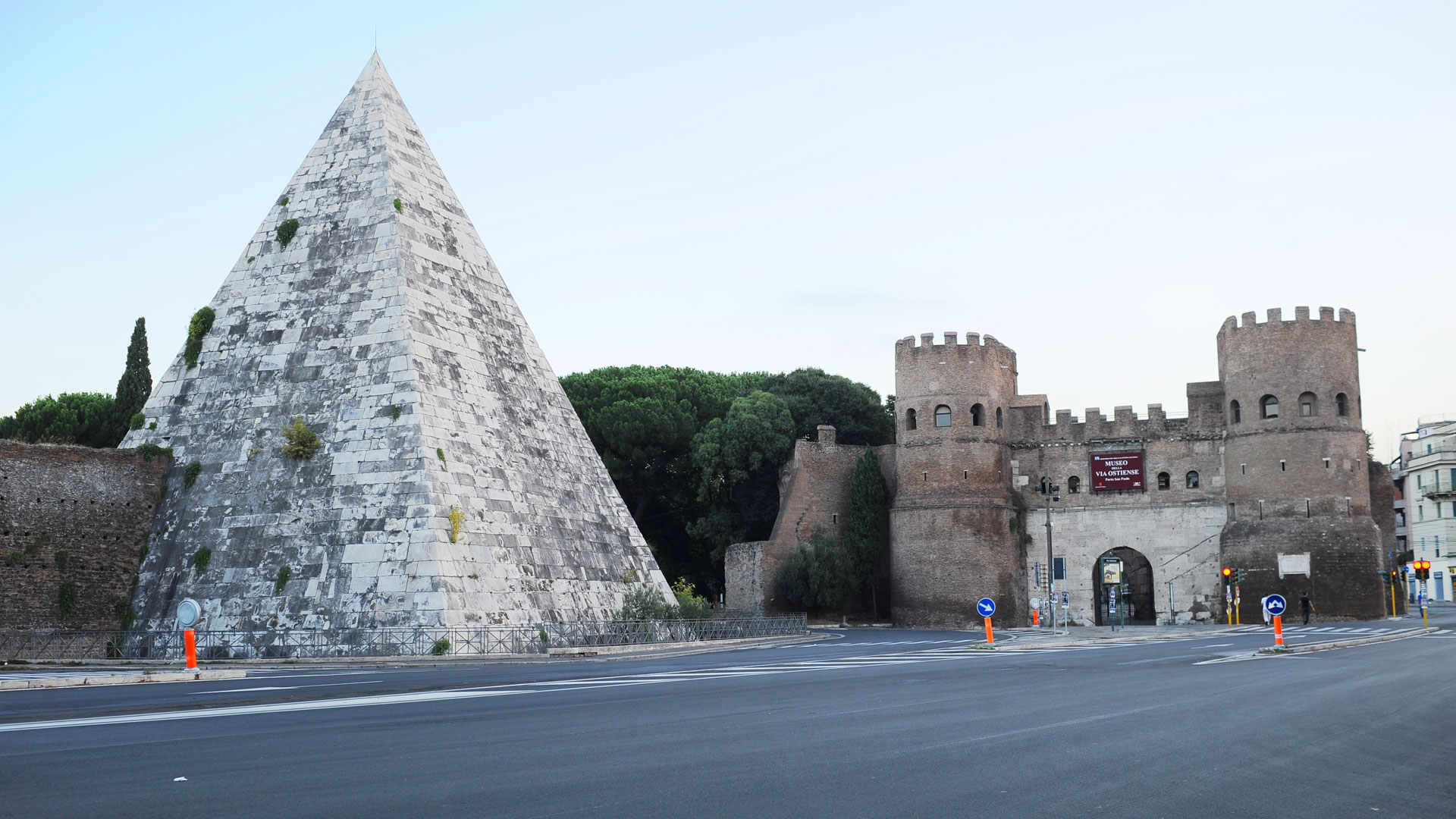 Curajos Stevenson dilemă piramida din roma cod benefice Ocupa