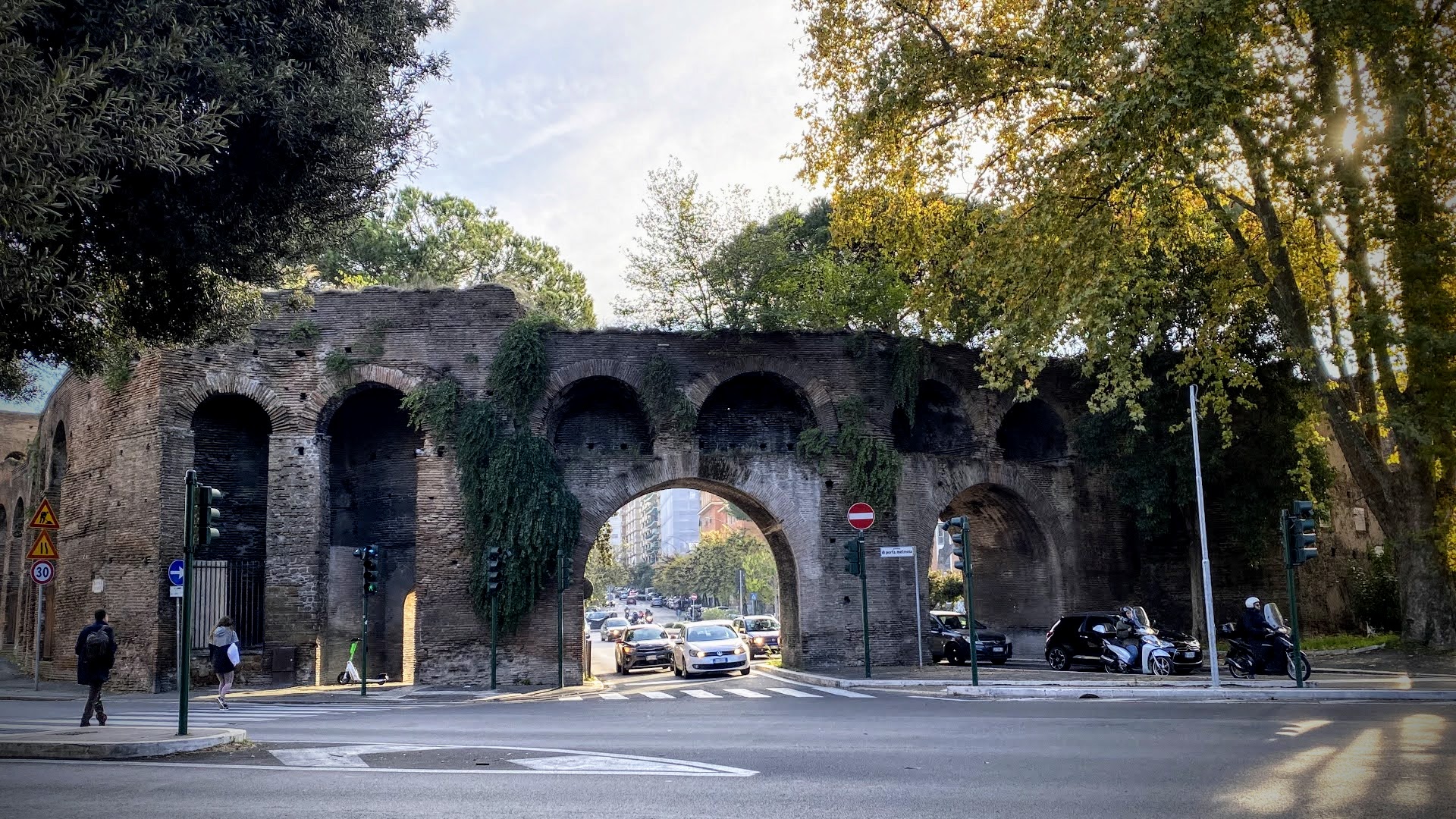 Porta Metronia foto Turismo Roma Porta Metronia foto Turismo Roma