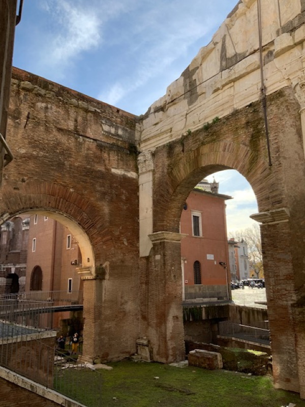 Portico d'Ottavia Portico d'Ottavia