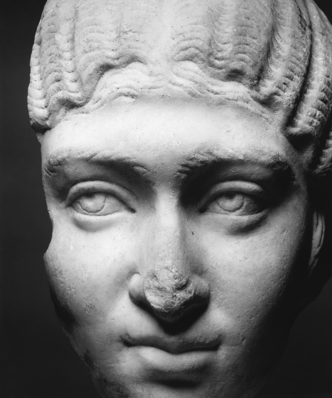 Volti di Roma alla Centrale Montemartini - Fotografie di Luigi Spina Volti di Roma alla Centrale Montemartini - Fotografie di Luigi Spina