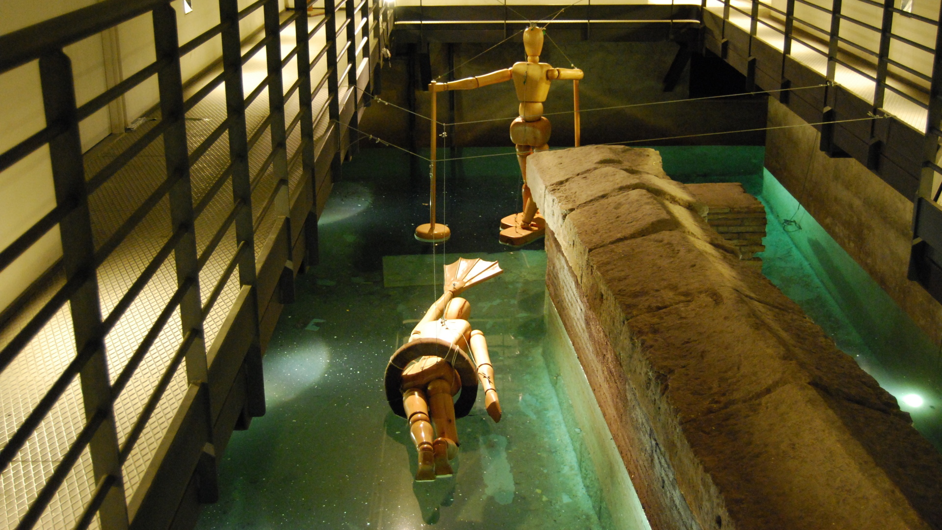 Sepolcro di Aulo Irzio Ph. Mostra di Leonardo Sepolcro di Aulo Irzio Ph. Mostra di Leonardo