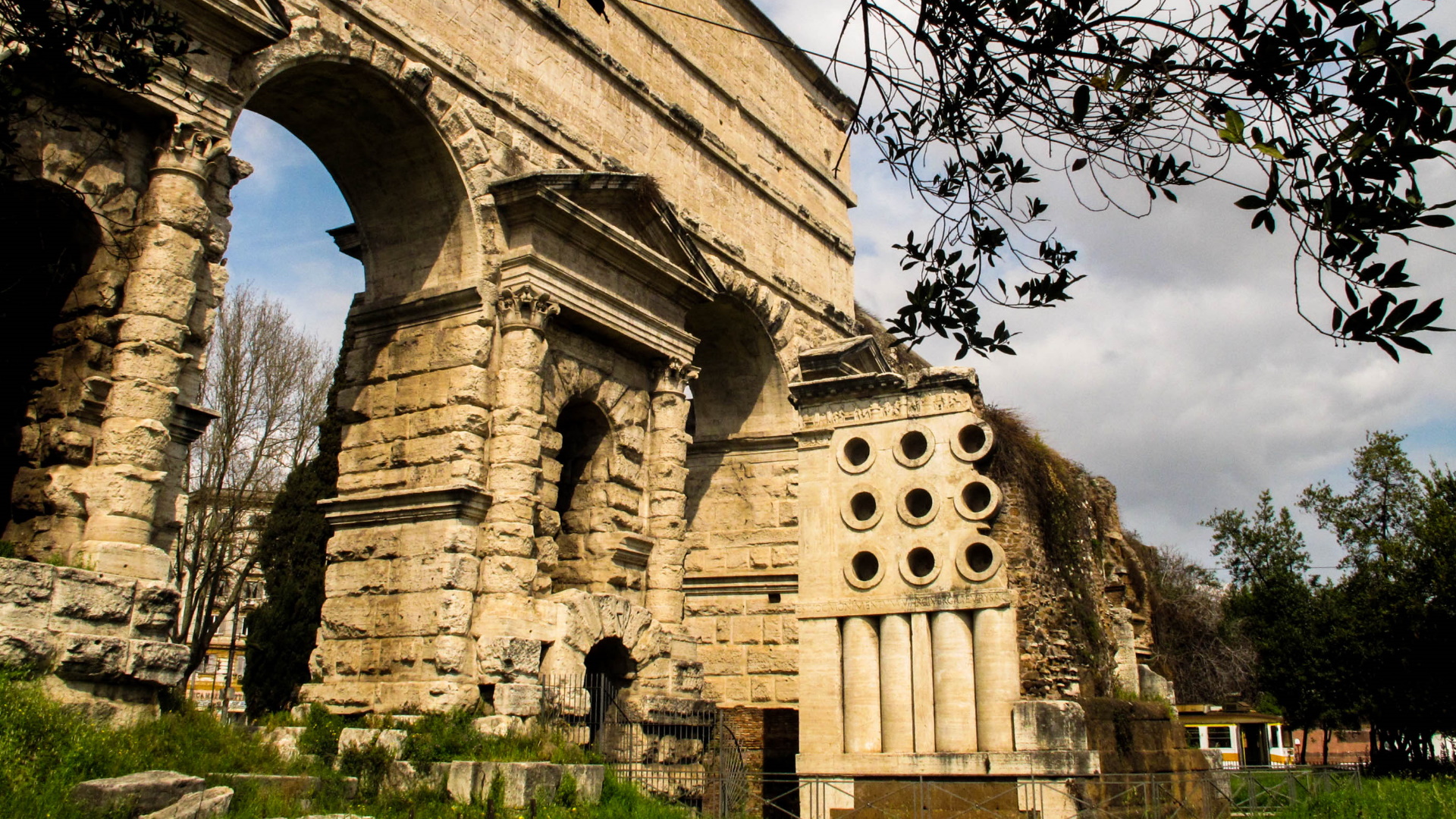 Sepolcro di Marco Virgilio Eurisace a Porta Maggiore Sepolcro di Marco Virgilio Eurisace a Porta Maggiore