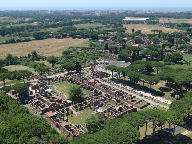 Lo spettacolo dell'alba al Parco archeologico di Ostia antica-Foto: sito ufficiale turismoroma Lo spettacolo dell'alba al Parco archeologico di Ostia antica-Foto: sito ufficiale turismoroma