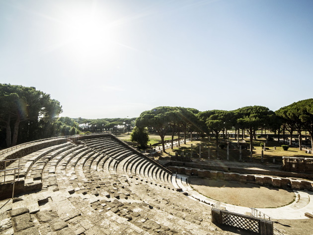 Teatro romano di Ostia Antica Teatro romano di Ostia Antica