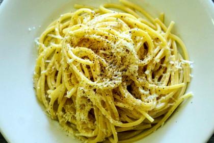 Spaghetti cacio e pepe