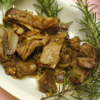 Abbacchio a scottadito ph. Gambero Rosso