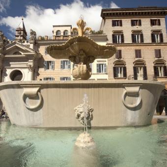 Piazza Farnese