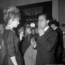 Alberto Sordi con Annette Stroyberg (1960)