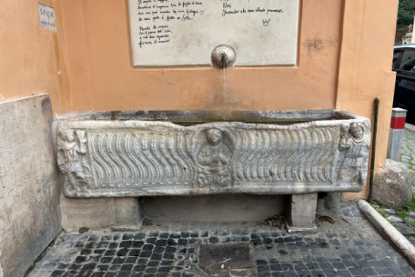 Fontana Sarcofago di via Corsini-Foto: Turismo Roma