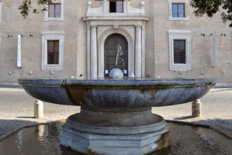 Fontana della Palla di Cannone Fontana della Palla di Cannone