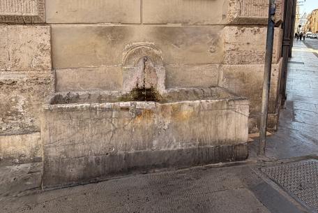 Fontana di via del Clementino Ph. Turismo Roma