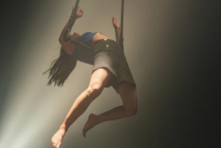 Il Gruppo Acrobatico di Tangeri debutta al Teatro Brancaccio-Foto: locandina ufficiale dello spettacolo