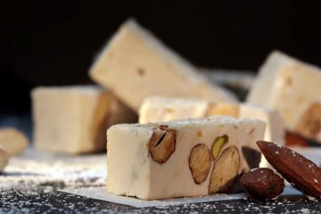 Torrone e frutta secca