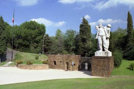 Mausoleo delle Fosse Ardeatine Mausoleo delle Fosse Ardeatine