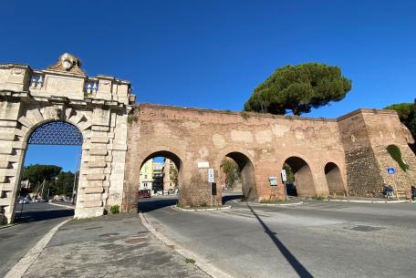 Mura Aureliane a Porta San Giovanni