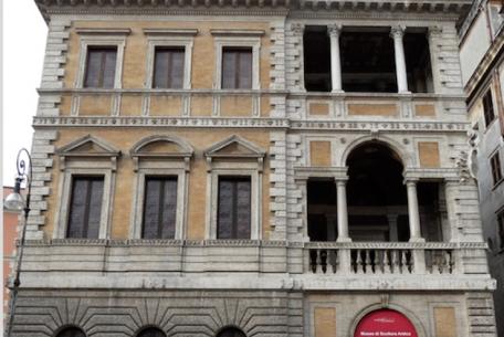 Palazzetto Le Roy (Farnesina ai Baullari o Piccola Farnesina)-Foto sito ufficiale Museo Barracco Palazzetto Le Roy (Farnesina ai Baullari o Piccola Farnesina)-Foto sito ufficiale Museo Barracco