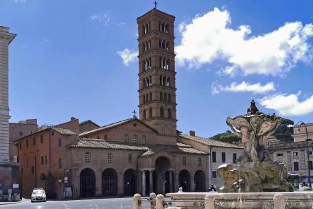 Piazza Bocca della Verità Piazza Bocca della Verità