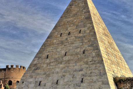 Piramide Cestia Piramide Cestia