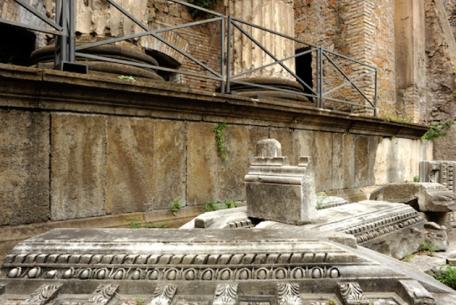 Tempio di via delle Botteghe Oscure - Tempio delle Ninfe-Foto Sovrintendenza Capitolina