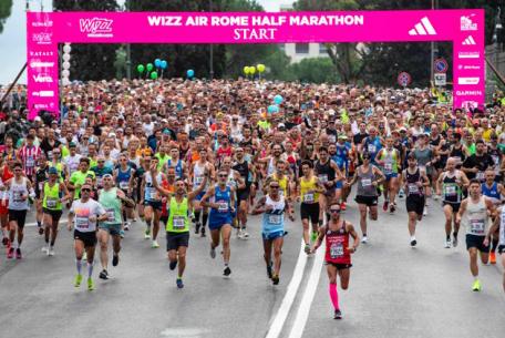 Wizz Air Rome Half Marathon partenza 2024 Wizz Air Rome Half Marathon partenza 2024