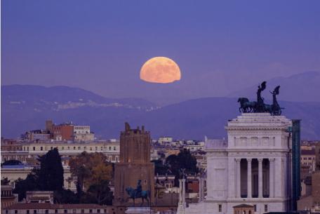 Carpe Sidera. La meraviglia del cielo sulla bellezza di Roma Carpe Sidera. La meraviglia del cielo sulla bellezza di Roma