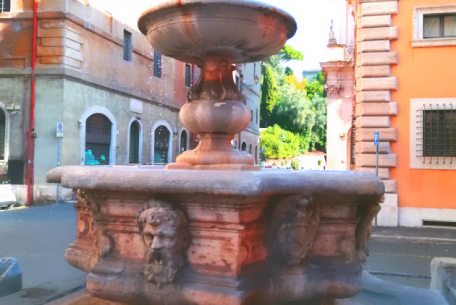 Fontana di Piazza Campitelli Fontana di Piazza Campitelli