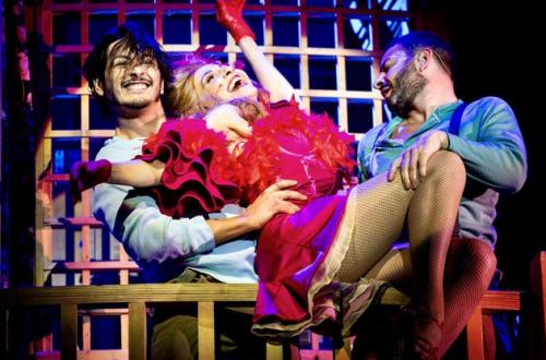 Aggiungi un posto a tavola Aggiungi un posto a tavola