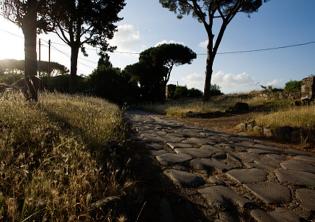 Attraversamenti. La via Appia tra pietra e visione-Foto: Pixabay
