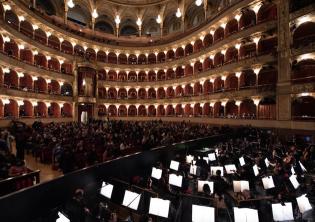 Foto: La Sala del Costanzi, ph. Fabrizio Sansoni, Teatro dell'Opera di Roma Foto: La Sala del Costanzi, ph. Fabrizio Sansoni, Teatro dell'Opera di Roma